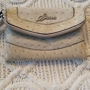 Guess wrislet wallet